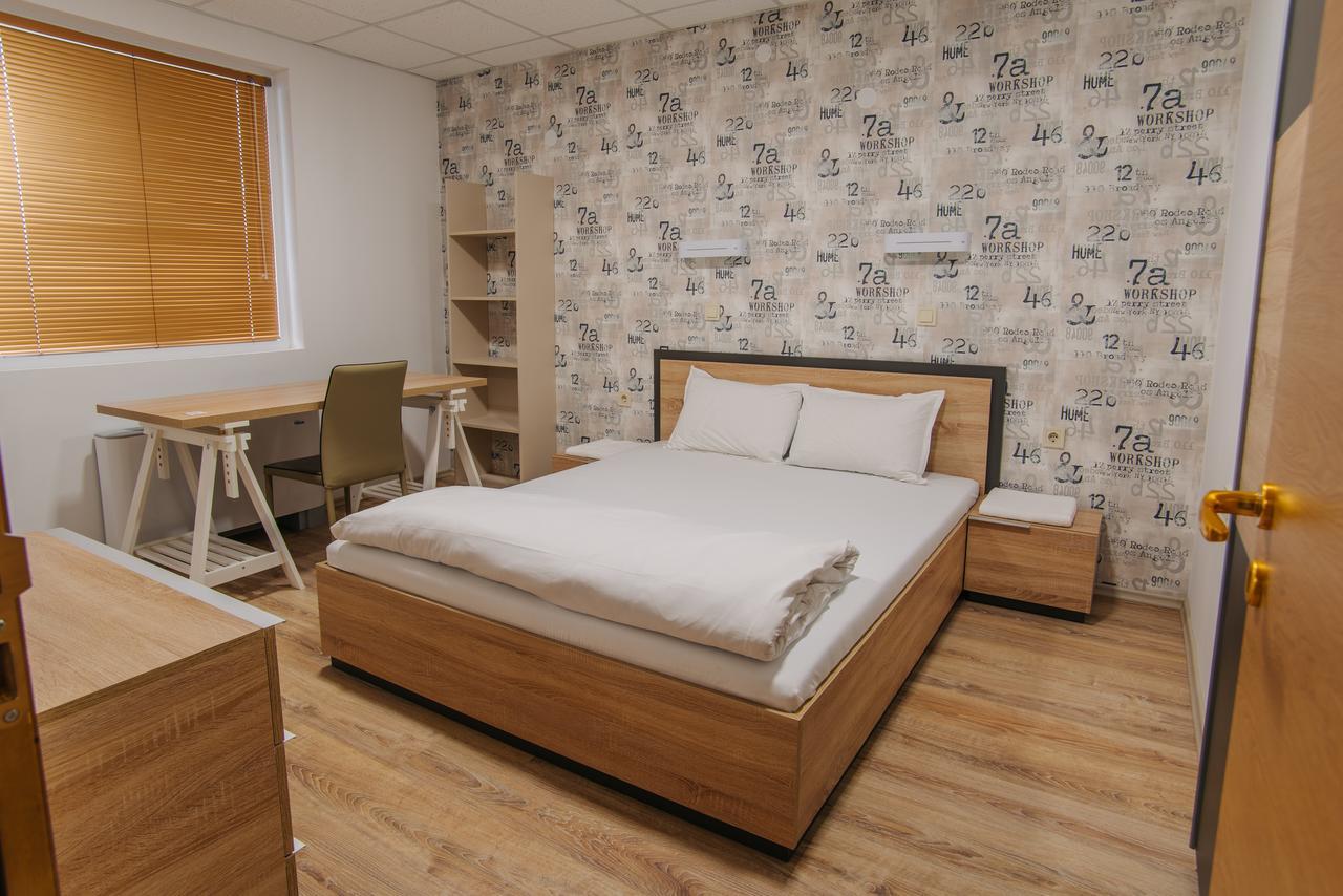 Pansion Storgozia Aparthotel Pleven Luaran gambar